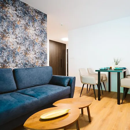 Lägenhet Apartament Przy Dworcu Glownym Free Parking *